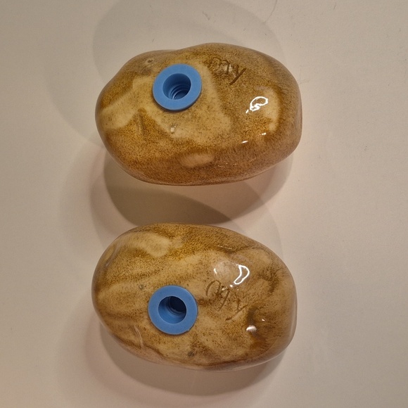 RUSTIC Handpainted Ceramic Baked Potato Serving Set With Salt and Pepper Shakers - Picture 6 of 16